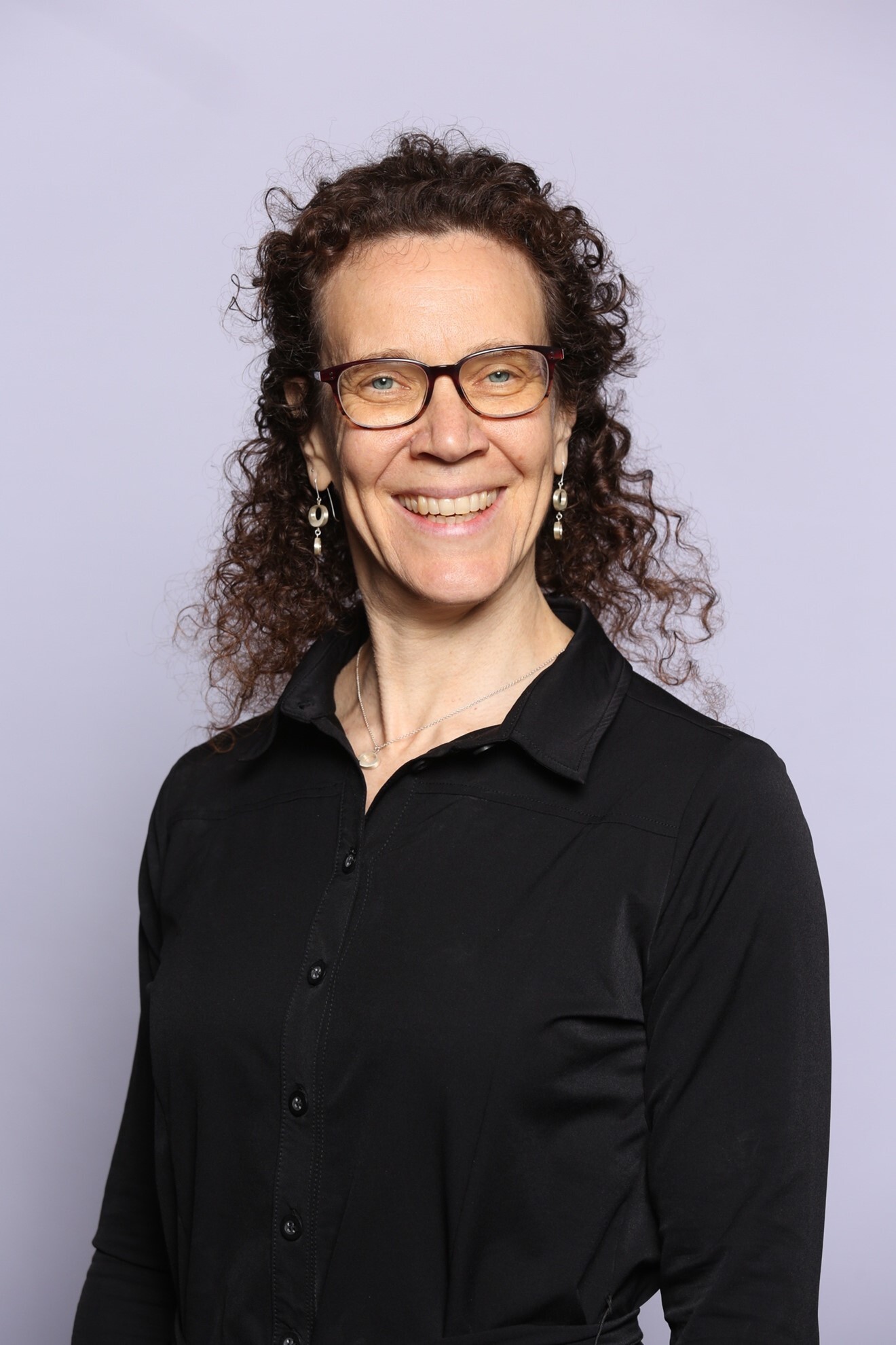 Esther Abels Headshot 2023